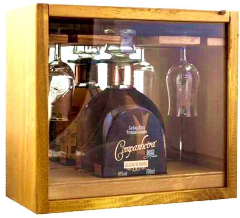 Kit para presente, caixa madeira, garrafa 700ml e duas taças